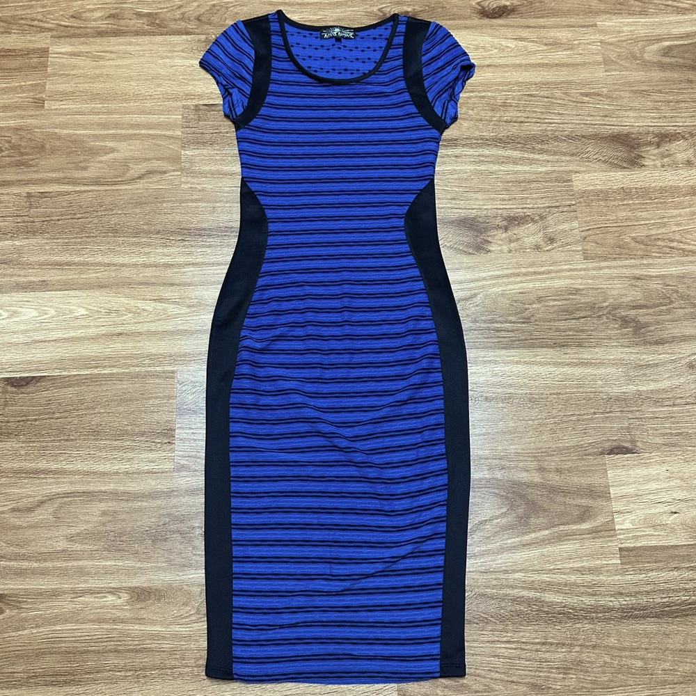 Almost Famous - Women’s Blue & Black Short Sleeve Stripe Bodycon Dress - Size S